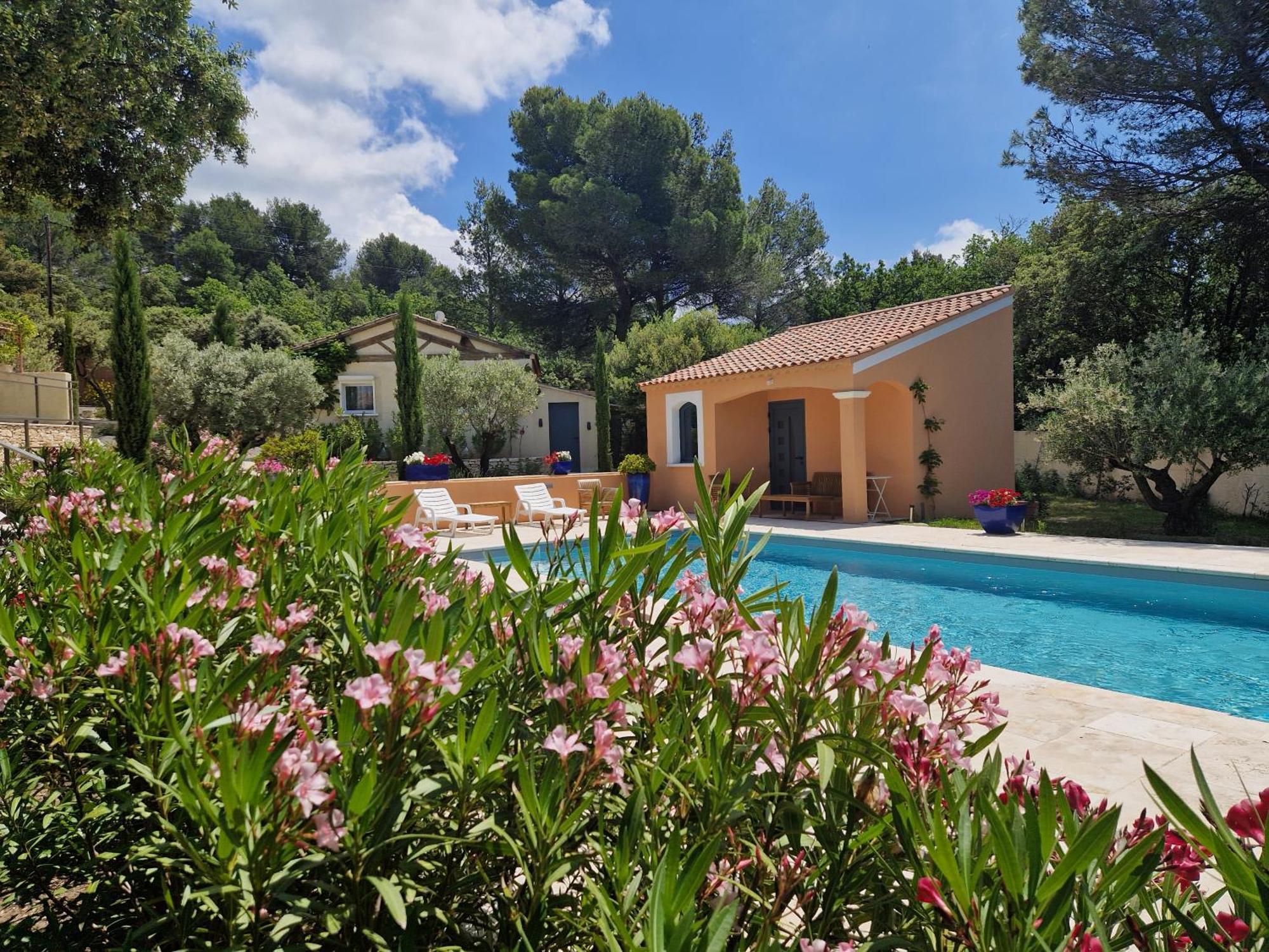 La Cigaliere Villa L'Isle-sur-la-Sorgue Exterior photo